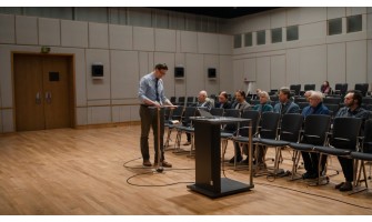 Amplificatori audio ad induzione: cos’è un impianto a loop e come usarlo al meglio