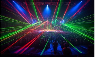 Laser show: normative di sicurezza e certificazioni necessarie