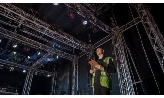 Normative europee e italiane sulla stabilità di americane e tralicci per lo spettacolo