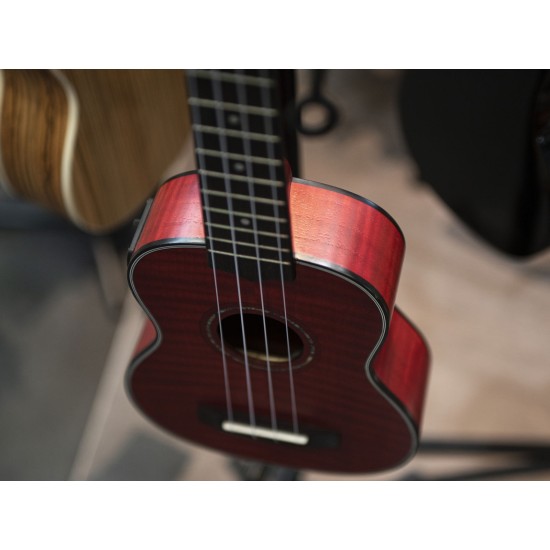 Ukulele Soprano UK-100 rosso fiammato