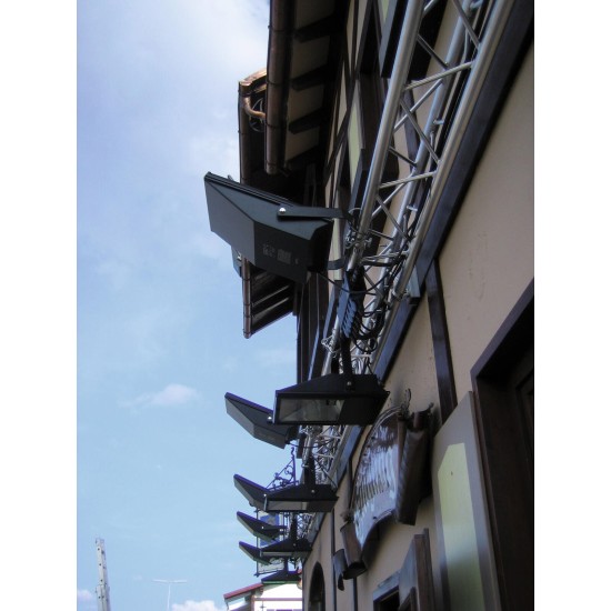 EUROLITE Proiettore LED da Esterno 150W WFL Argento - Illumina con Stile e Efficienza