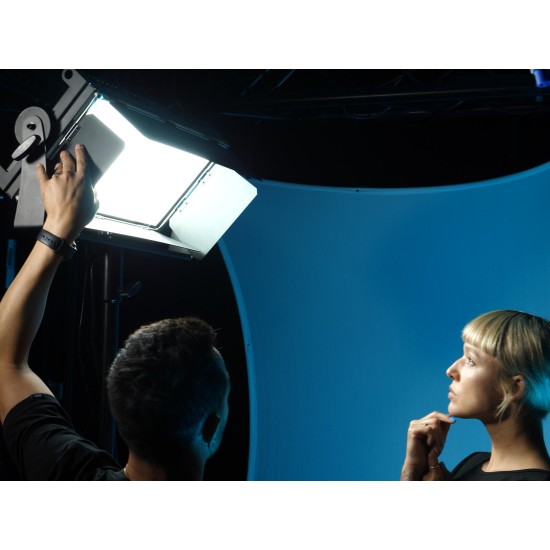 EUROLITE LED PLL-480 QCL: Proiettore LED Professionale RGBW per Effetti Luminosi DMX