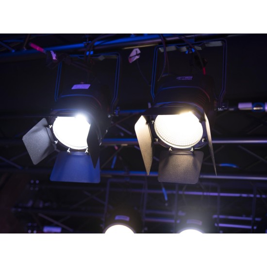 EUROLITE LED Theatre COB 100 WW/CW - Illumina il tuo Evento con Versatilità e Potenza