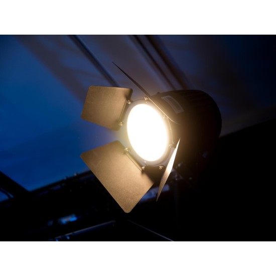 EUROLITE LED Theatre COB 200 WW: Proiettore LED da Palco a Luce Calda Professionale