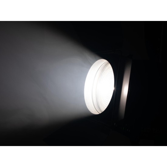 EUROLITE LED THA-150F: Proiettore Fresnel per Illuminazione Teatrale con Zoom Motorizzato