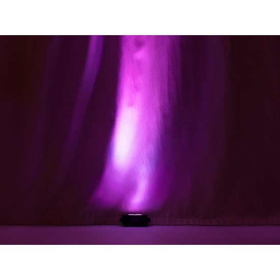 EUROLITE AKKU Flat Light 3 Nero: Proiettore LED RGBW Wireless con QuickDMX