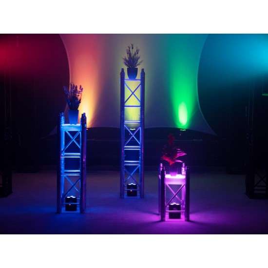 EUROLITE AKKU TL-3 QCL RGB+UV: Proiettore LED Trusslight a Batteria per Effetti di Luce Professionali