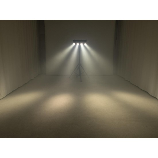 EUROLITE LED KLS-180: Set Luci Compatte con Effetti RGBW e Strobo per DJ e Eventi