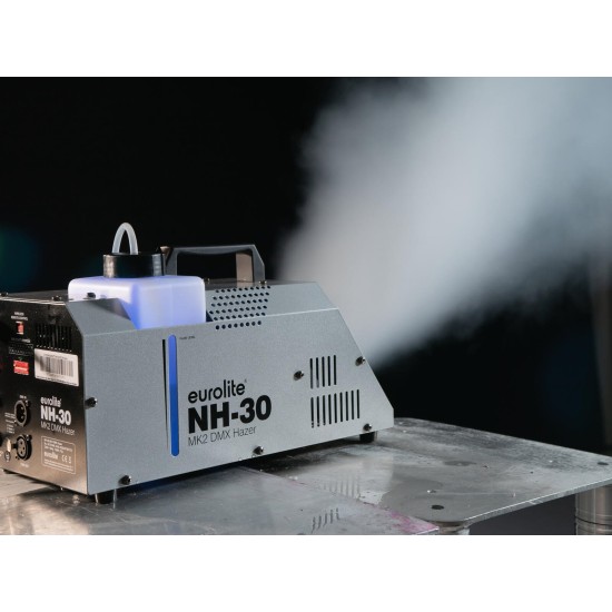 EUROLITE NH-30 MK2 Macchina del Fumo DMX 720W con Timer, Radiocomando e Serbatoio LED
