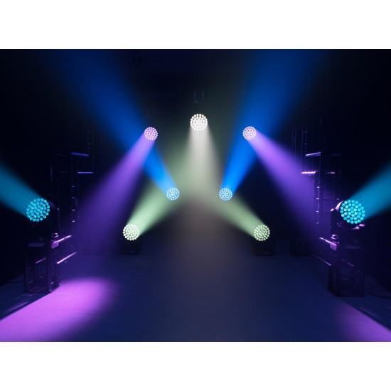 EUROLITE LED TMH-W555: Testa Mobile Wash Zoom RGBW con 37 LED per Effetti Scenografici
