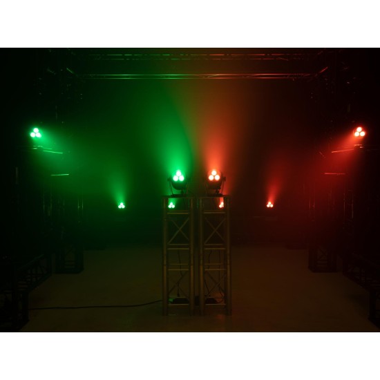 Proiettore LED IP65 Eurolite 3x8W QCL RGBW per Effetti Scenografici