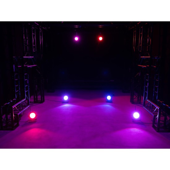 Eurolite LED SLS-30 COB QCL Floor: Proiettore LED Professionale RGBW con Effetti DMX