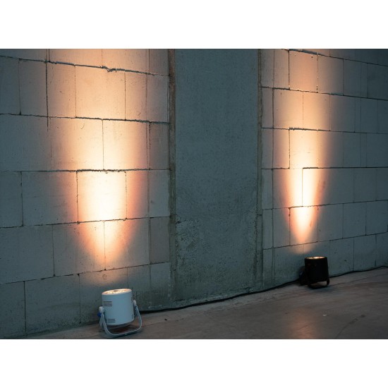 Proiettore LED EUROLITE Silent Par 6 QCL RGB/WW per Effetti di Illuminazione Professionale