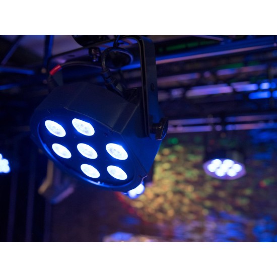 EUROLITE LED SLS-7 HCL Floor: Proiettore LED a 7 Colori con Effetti RGBWA/UV e Telecomando IR