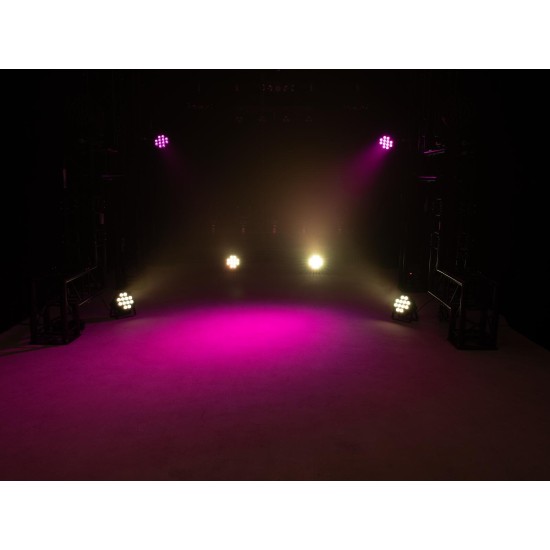 Eurolite LED SLS-12 QCL Floor Spot RGBW con Telecomando IR e Controllo DMX