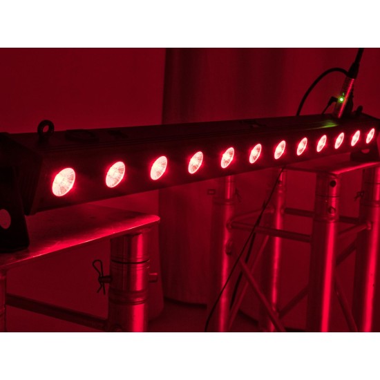 EUROLITE LED BAR-12 QCL RGB+UV: Barra LED Scenografica per Effetti Luce Professionali