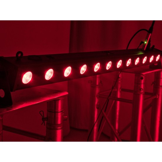 EUROLITE LED BAR-12 QCL RGBA: Proiettore LED da Palco per Effetti Luce Professionali