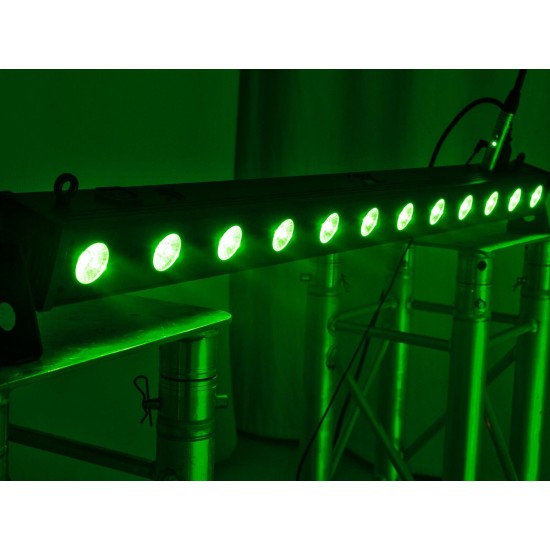 EUROLITE LED BAR-12 QCL RGBA: Proiettore LED da Palco per Effetti Luce Professionali