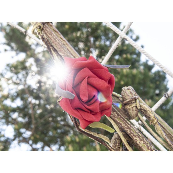 Ghirlanda di Rose EUROPALMS in EVA, Artificiale, Rossa - Alta Qualità per Uso Esterno