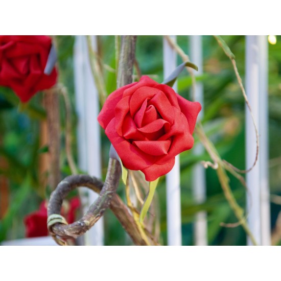 Ghirlanda di Rose EUROPALMS in EVA, Artificiale, Rossa - Alta Qualità per Uso Esterno