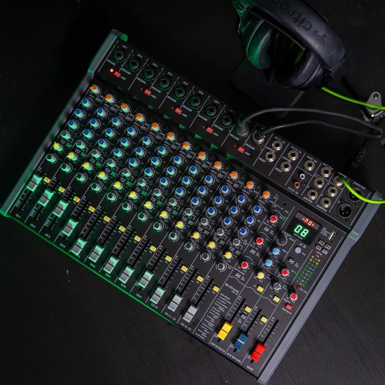 Consolle Mixer Professionale CMC-18 per Eventi Live con Effetti DSP e Bluetooth