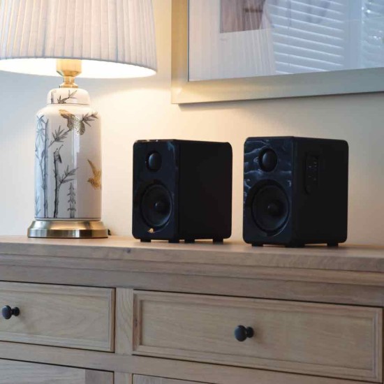 Coppia di Diffusori Attivi Bluetooth da Scaffale Neri - Suono Potente e Design Moderno