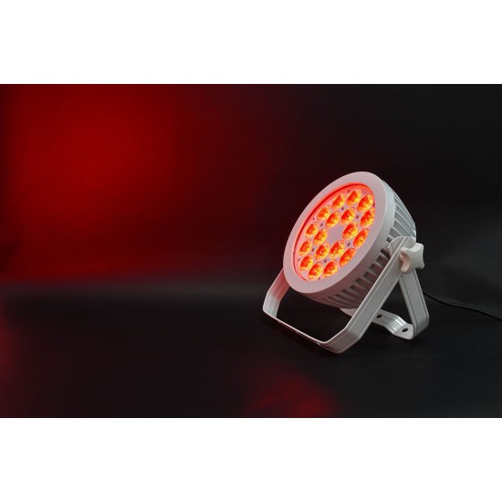 Faro LED Silenzioso 18 x 12W RGBWA/UV per Eventi e Ambienti Silenziosi
