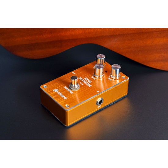 Pedale Distorsore MT-50 per Chitarra: Potente Effetto per Metal e Hard Rock