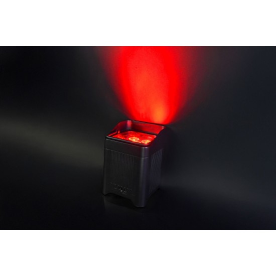 Proiettore LED Ricaricabile RGBWA/UV da 18W per Illuminazione Scenografica Portatile